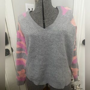 Women’s Fate V-neck Grey Sweater with Pastel Camouflage Sleeves size Medium